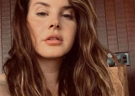 Netizens claim Lana Del Rey has an OnlyFans account after hot。